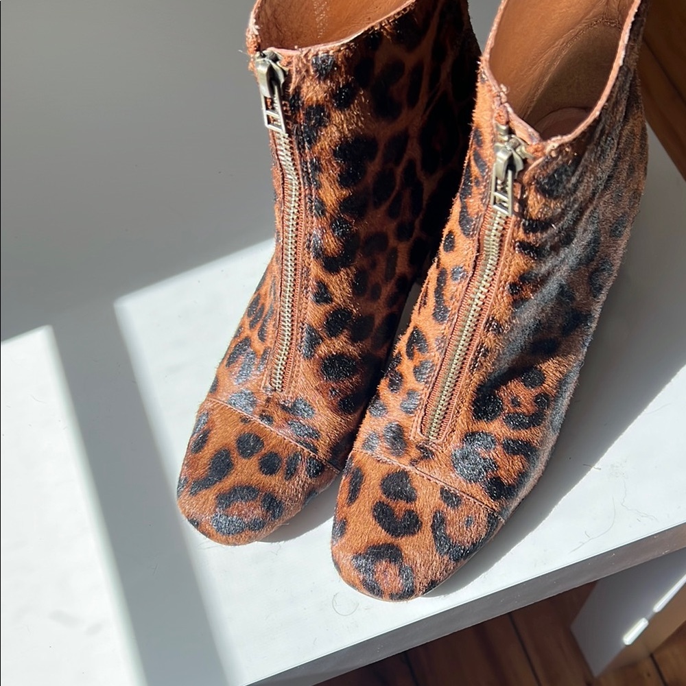 Madewell Leopard Print Ankle Boots size 6